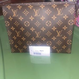 Louis Vuitton Poche Toilette